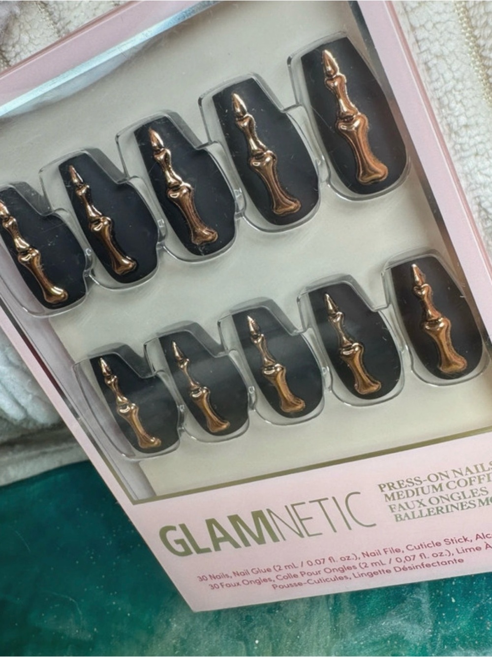 glamnetic rosy remains press on nails 🖤 - Picture 2 of 7